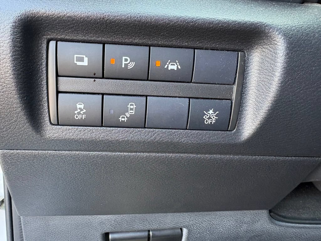 Used 2021 Nissan Kicks S FWD image 16