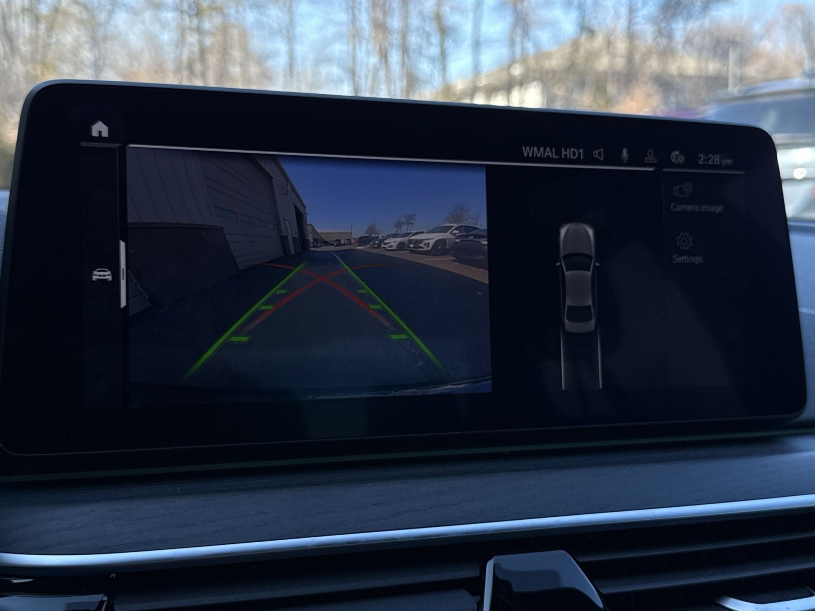 Used 2023 BMW 540i xDrive w/ M Sport Package image 19