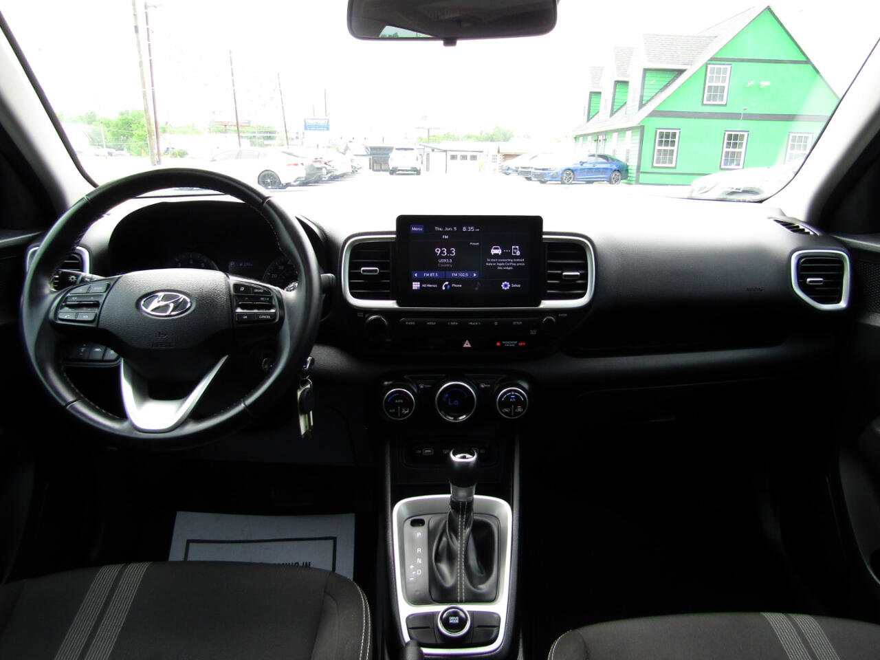 Used 2022 Hyundai Venue SEL image 9