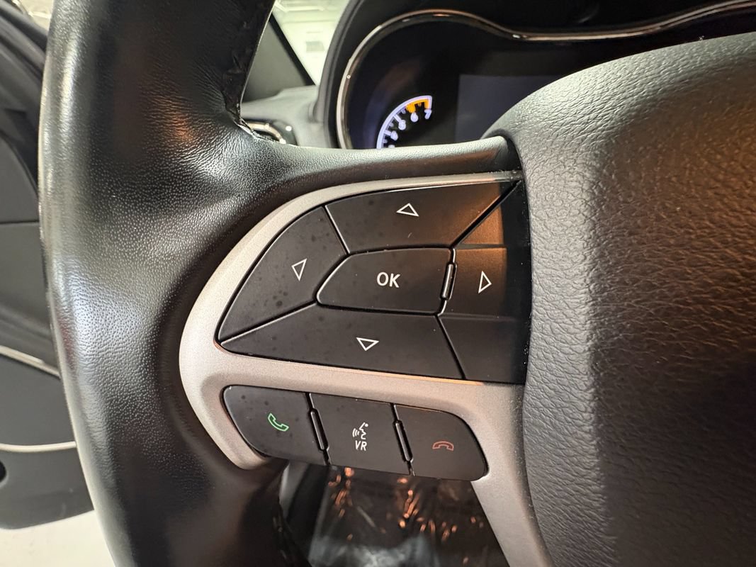 Used 2020 Jeep Grand Cherokee High Altitude AWD/4WD image 13