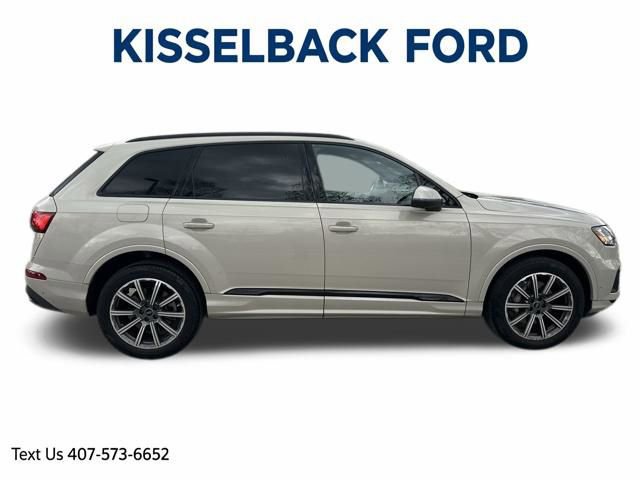 Used 2023 Audi Q7 2.0T Premium Plus w/ Premium Plus Package image 3