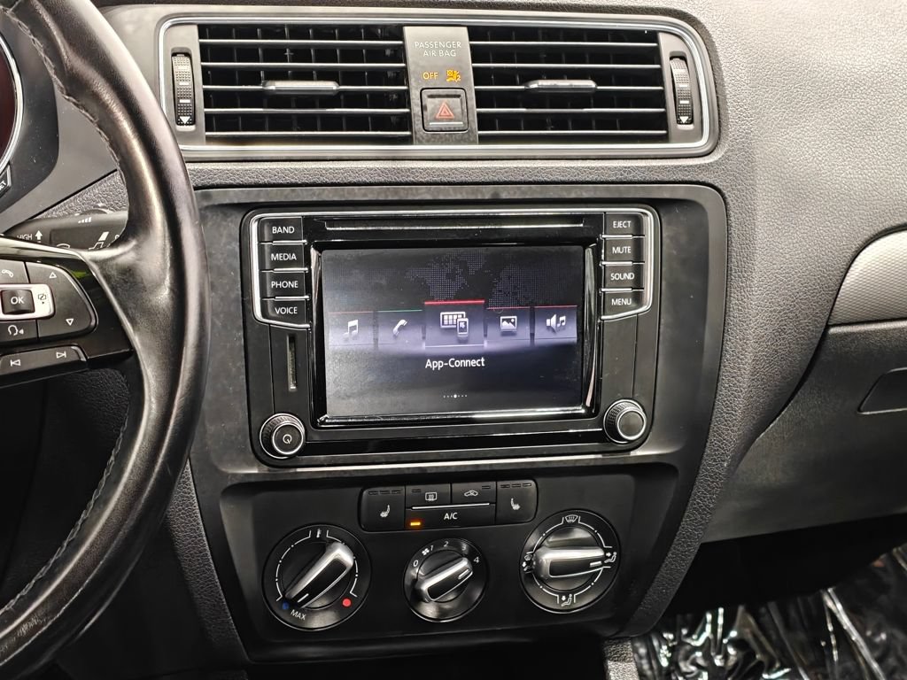 Used 2017 Volkswagen Jetta SE FWD image 6