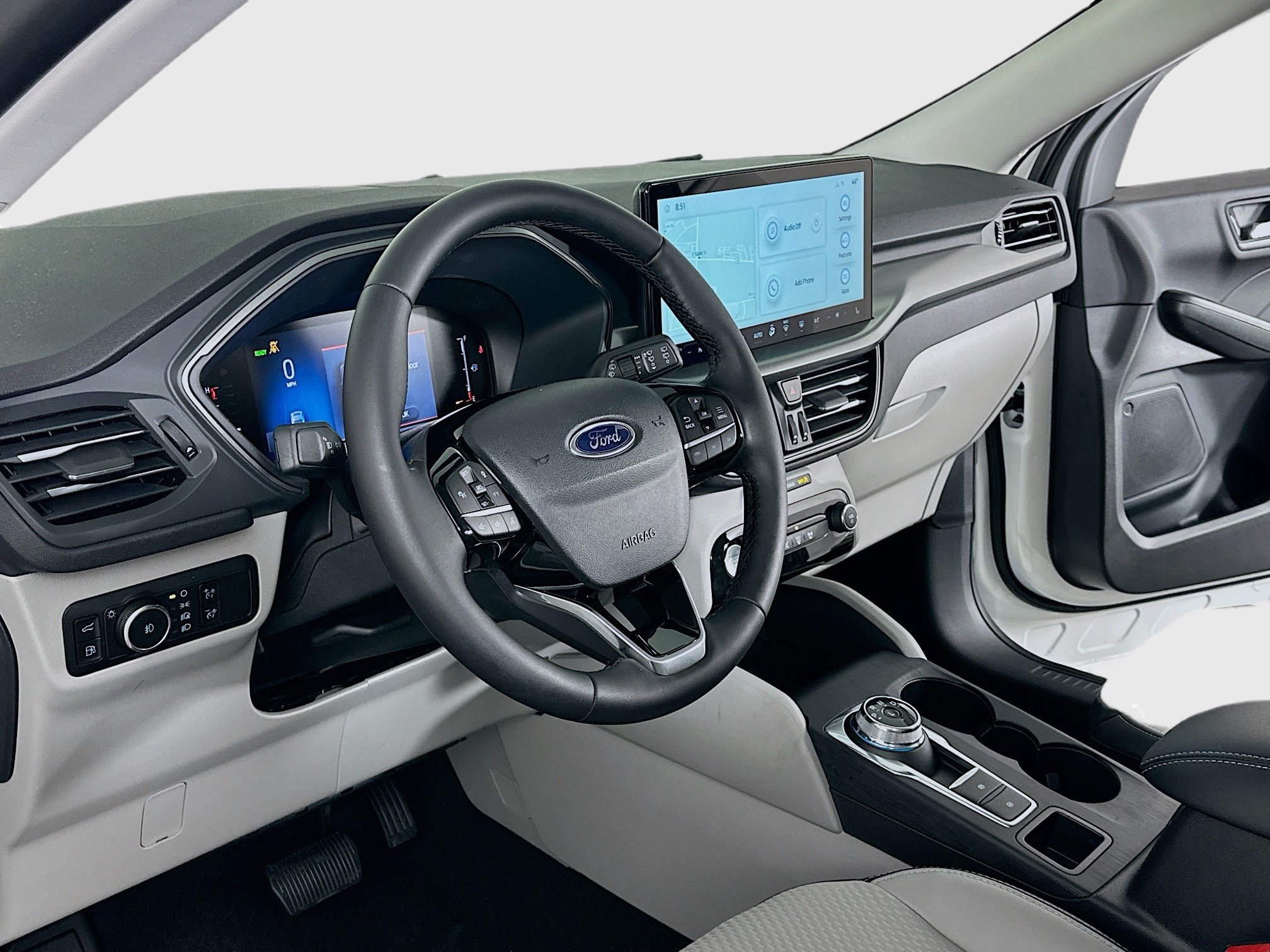 New 2025 Ford Escape SE w/ Class II Trailer Tow Package FWD image 4