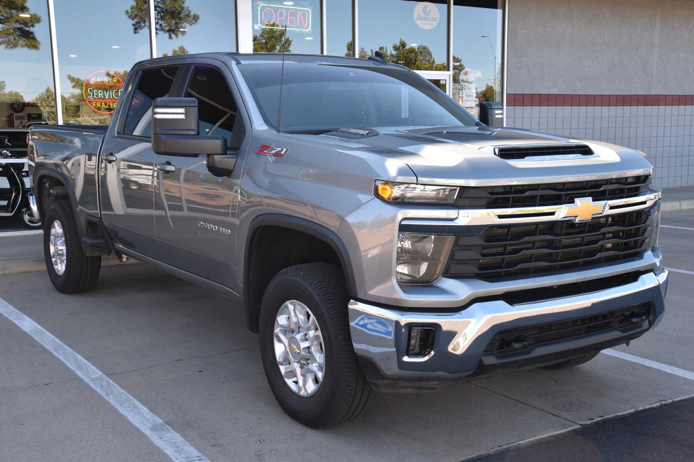 Used 2024 Chevrolet Silverado 2500 LT w/ All Star Edition AWD/4WD image 2