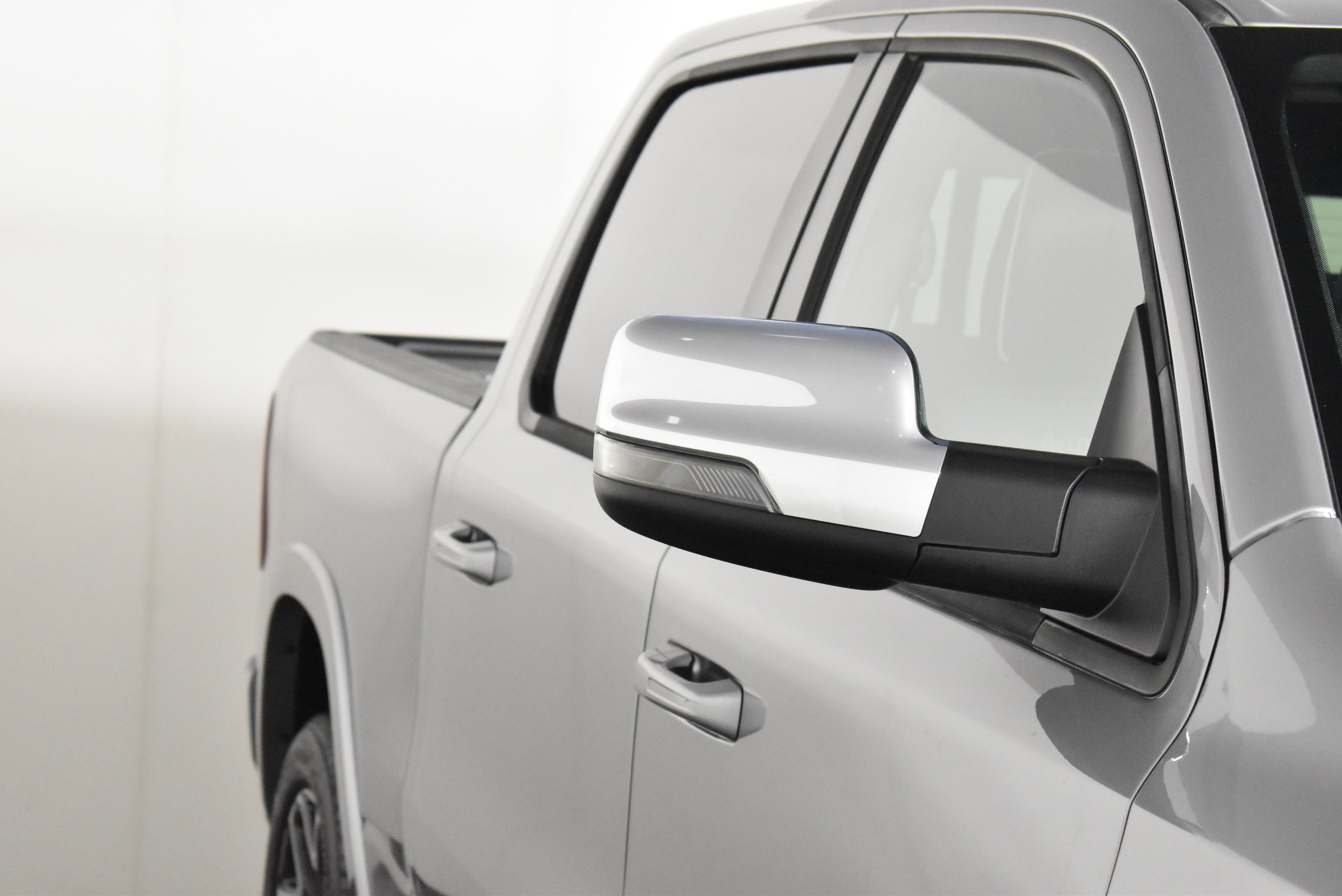 Used 2025 RAM 1500 Laramie image 14