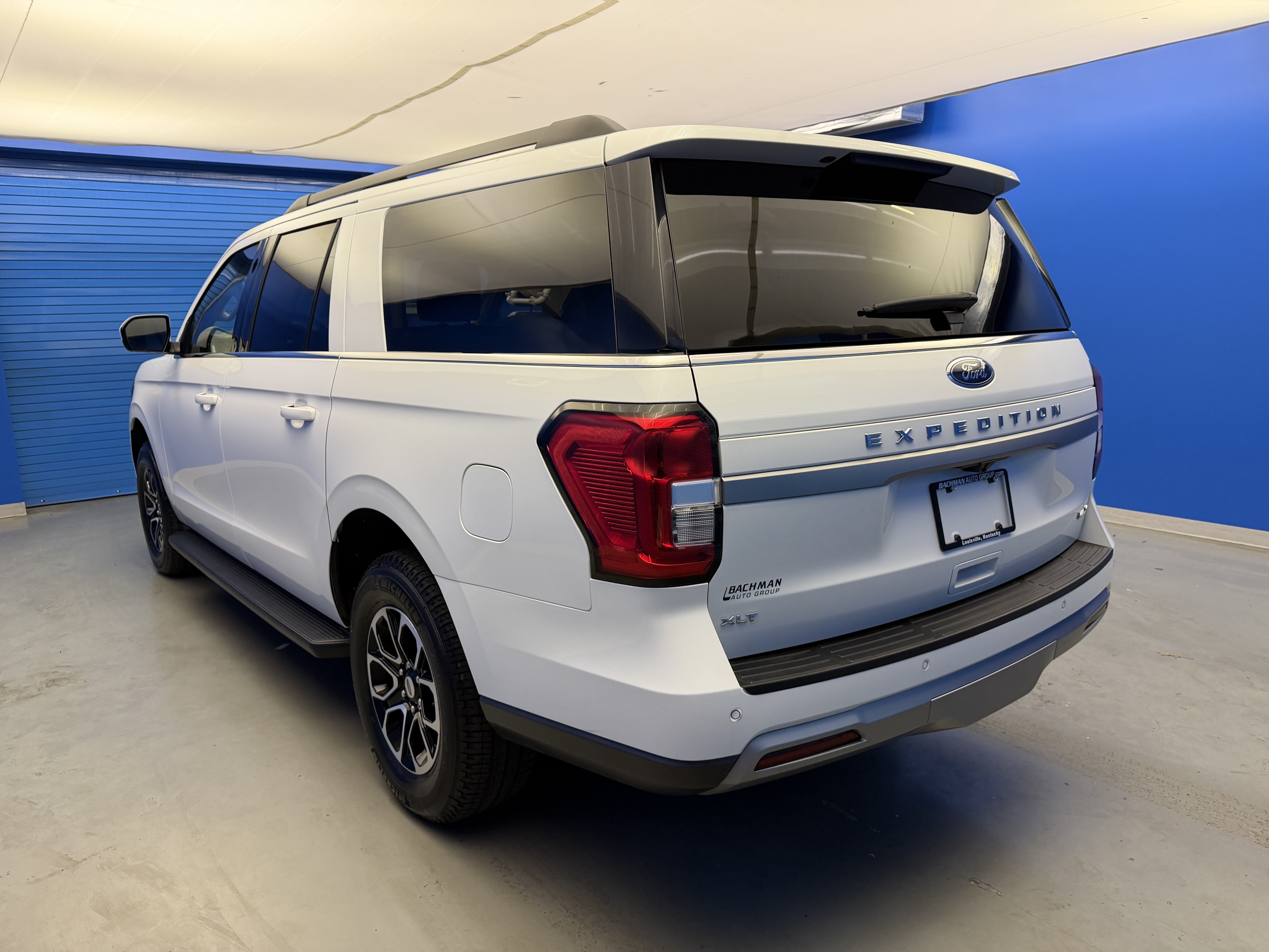 Used 2024 Ford Expedition Max XLT AWD/4WD image 5