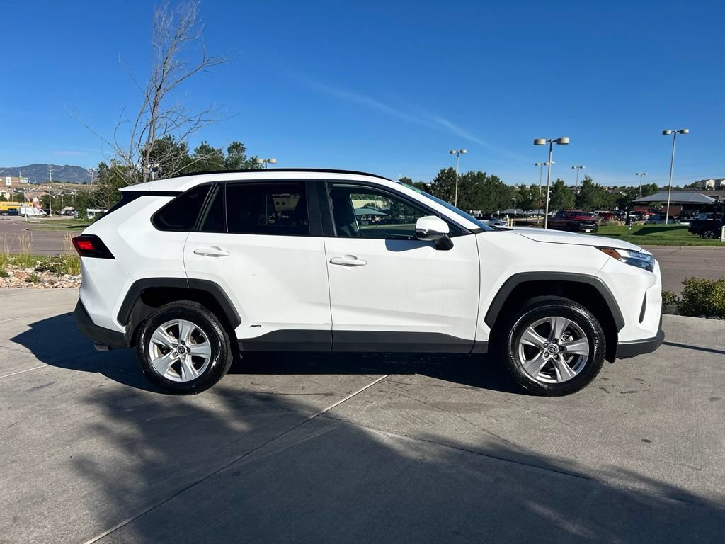 Used 2025 Toyota RAV4 XLE AWD/4WD image 7