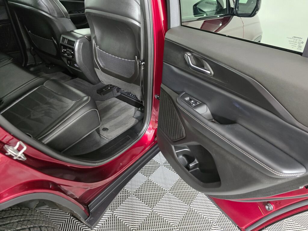 Used 2024 Jeep Grand Cherokee Altitude image 39