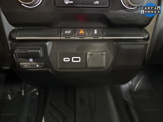 Used 2023 Chevrolet Silverado 2500 Custom w/ Custom Convenience Package image 17