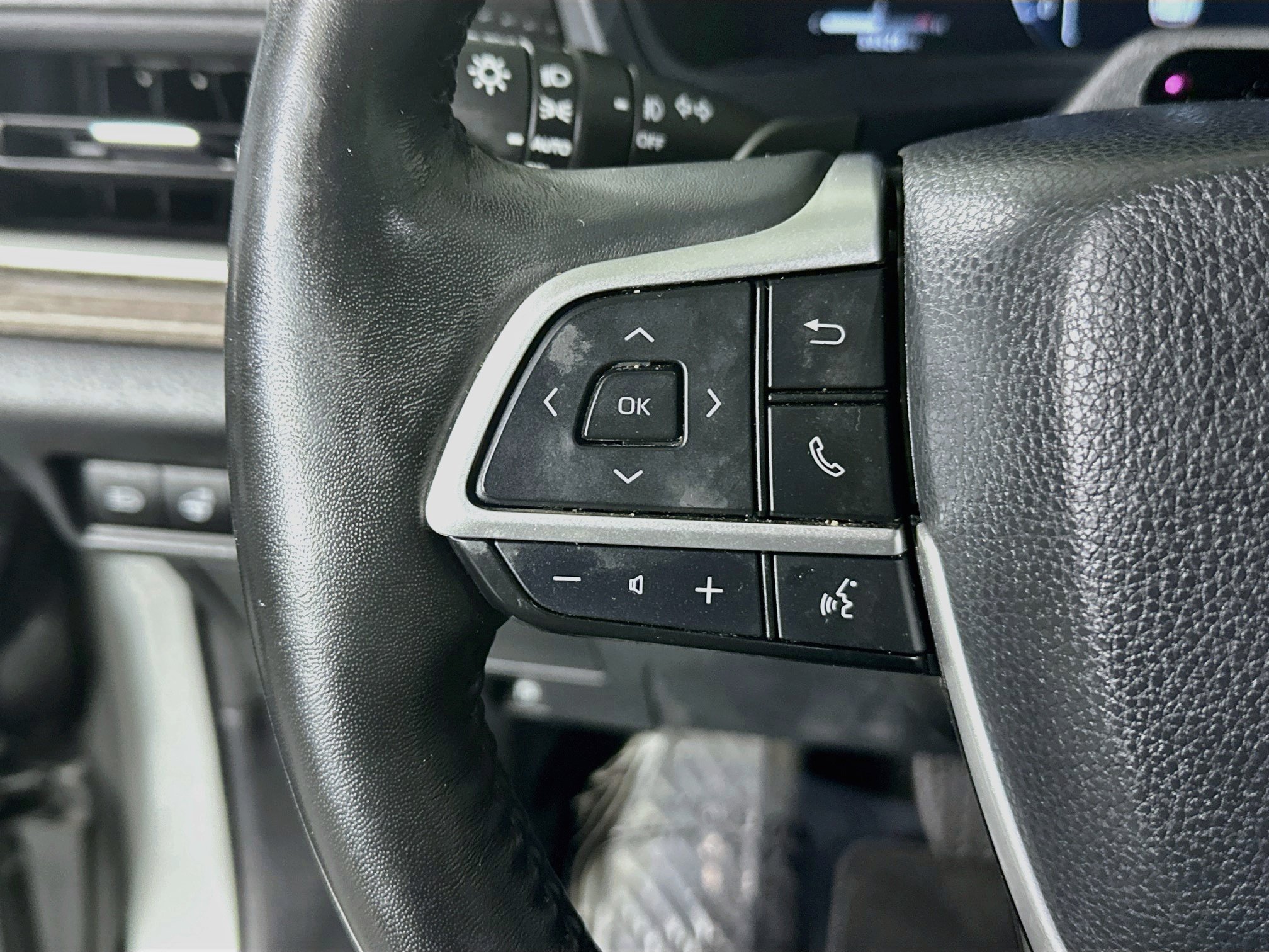 Used 2024 Toyota Grand Highlander AWD image 16