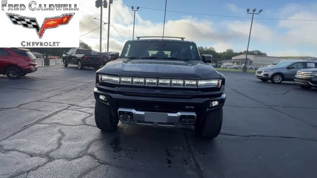 Used 2025 GMC Hummer EV 3X w/ LPO, Cargo Utility Package AWD/4WD image 3
