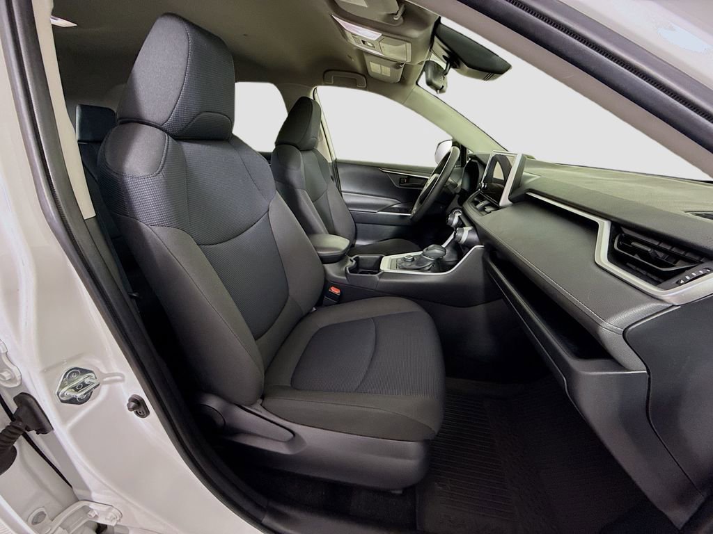Used 2023 Toyota RAV4 LE image 19