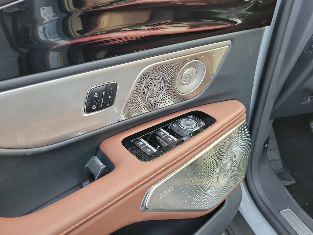 New 2026 Lincoln Nautilus Reserve AWD/4WD image 19