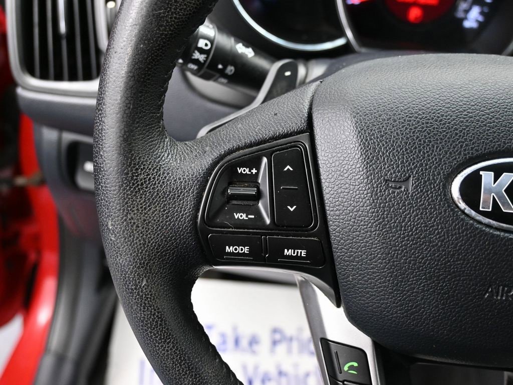 Used 2013 Kia Rio SX image 18