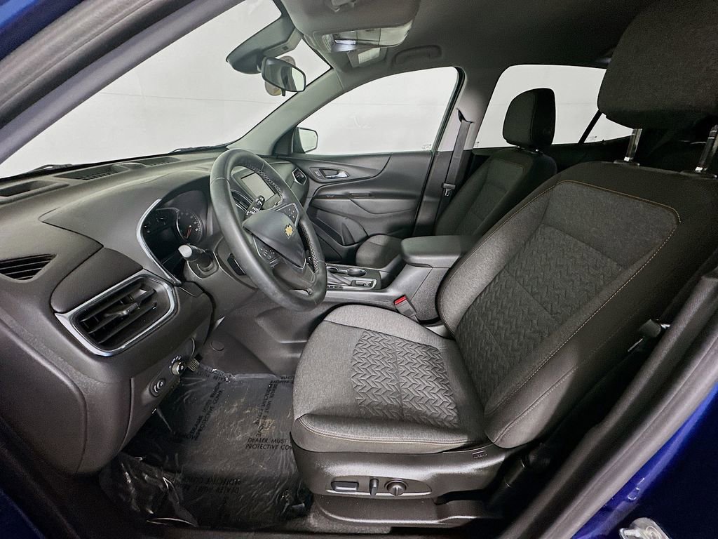 Used 2023 Chevrolet Equinox LT image 29
