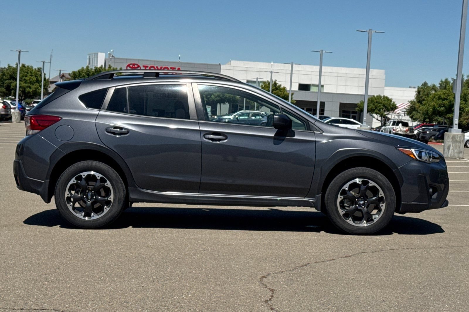 Used 2023 Subaru Crosstrek 2.0i Premium AWD/4WD image 3