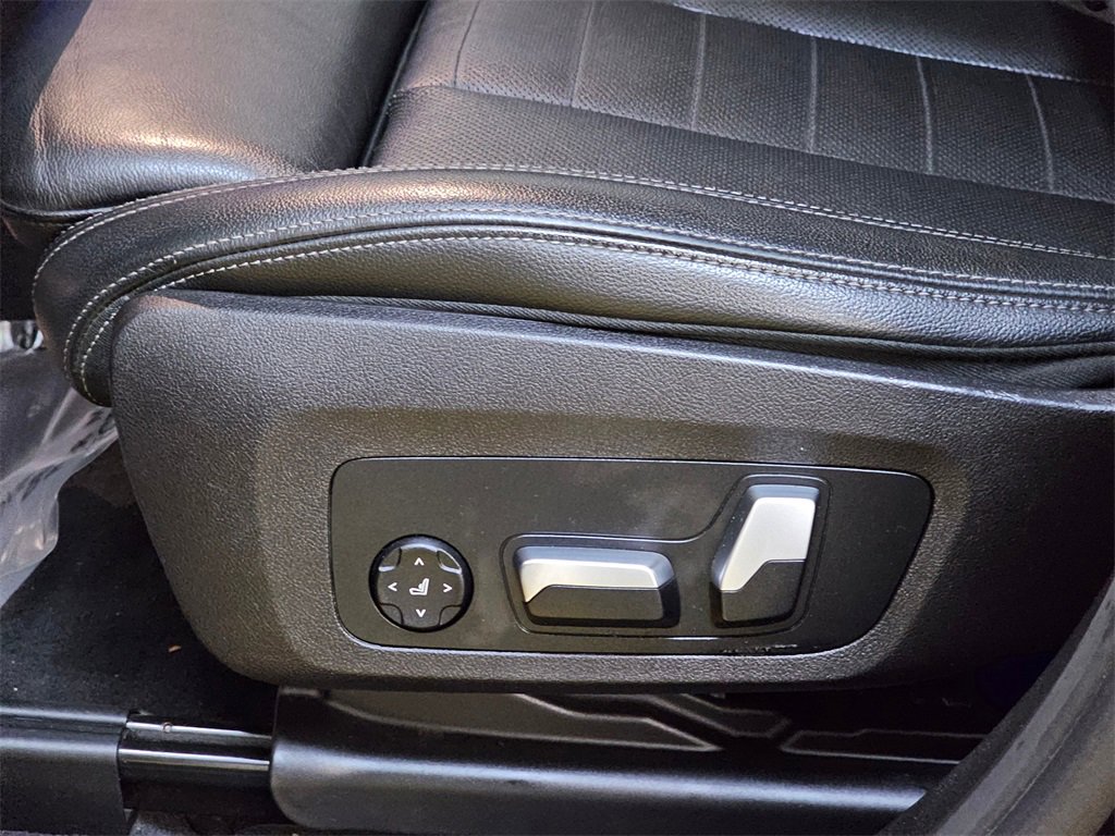 Used 2020 BMW X4 M40i w/ Executive Package image 25