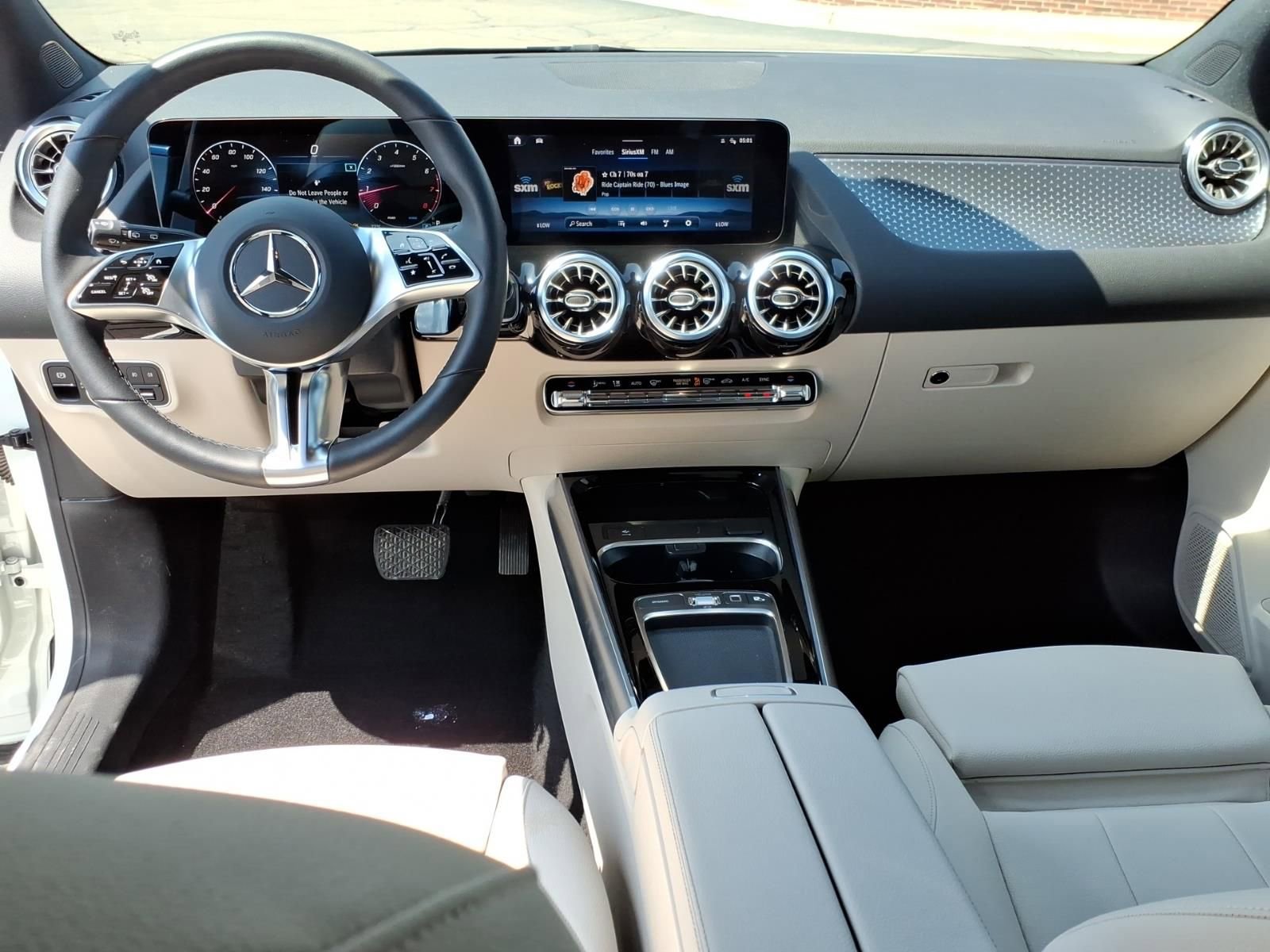 Certified 2025 Mercedes-Benz GLA 250 4MATIC image 13