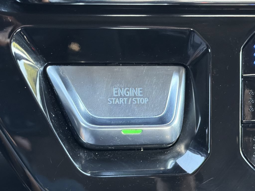 Used 2022 GMC Sierra 1500 AT4 AWD/4WD image 8