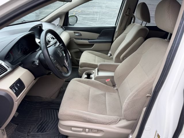 Used 2016 Honda Odyssey SE image 9