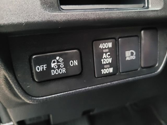 Used 2019 Toyota Tacoma TRD Off-Road w/ Technology Package image 17