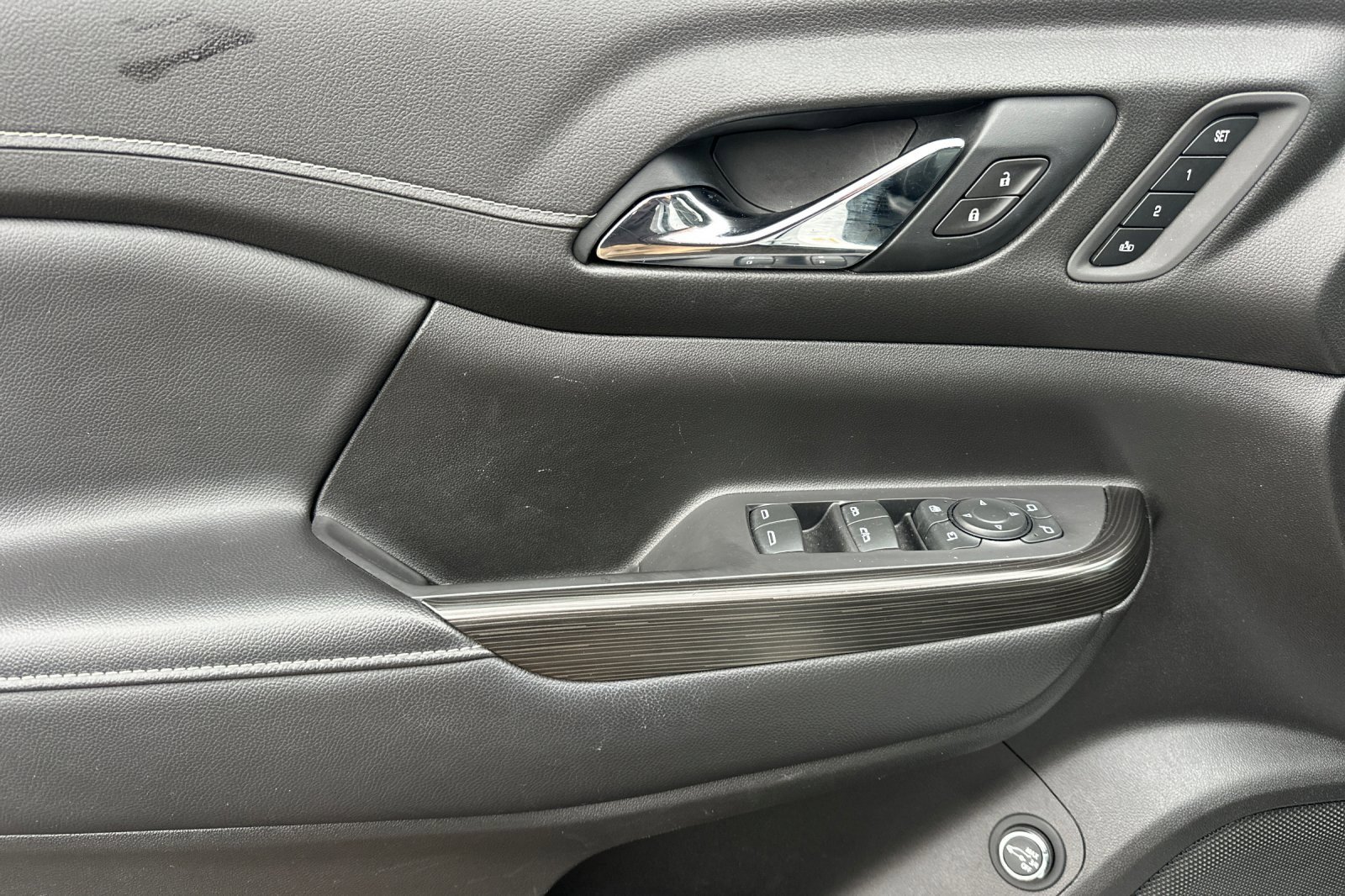 Used 2021 GMC Acadia SLT w/ Elevation Edition image 10