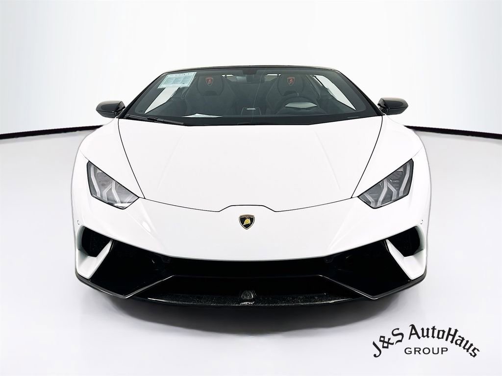 Used 2018 Lamborghini Huracan Performante image 2
