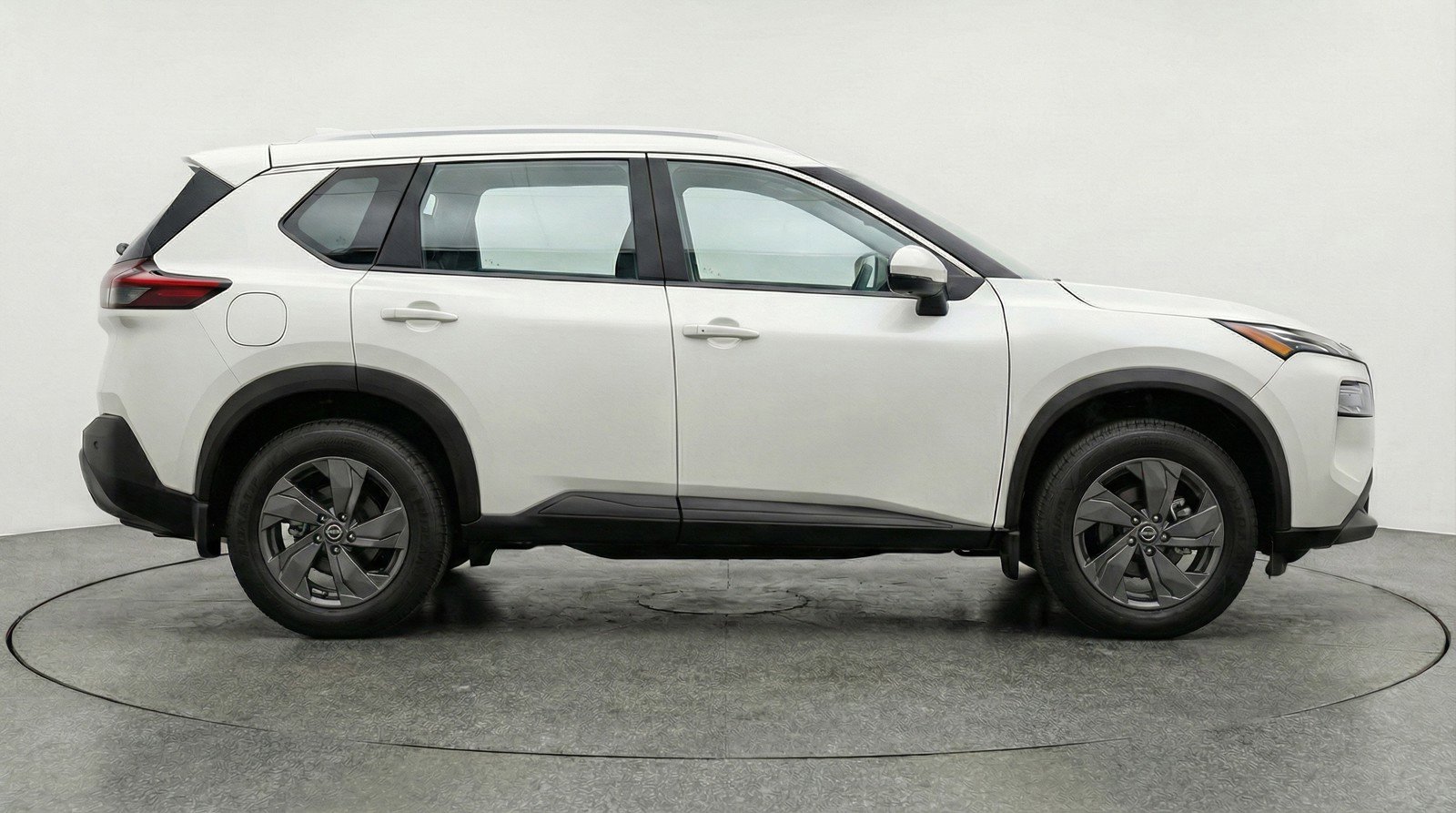 Used 2025 Nissan Rogue SV AWD/4WD image 11
