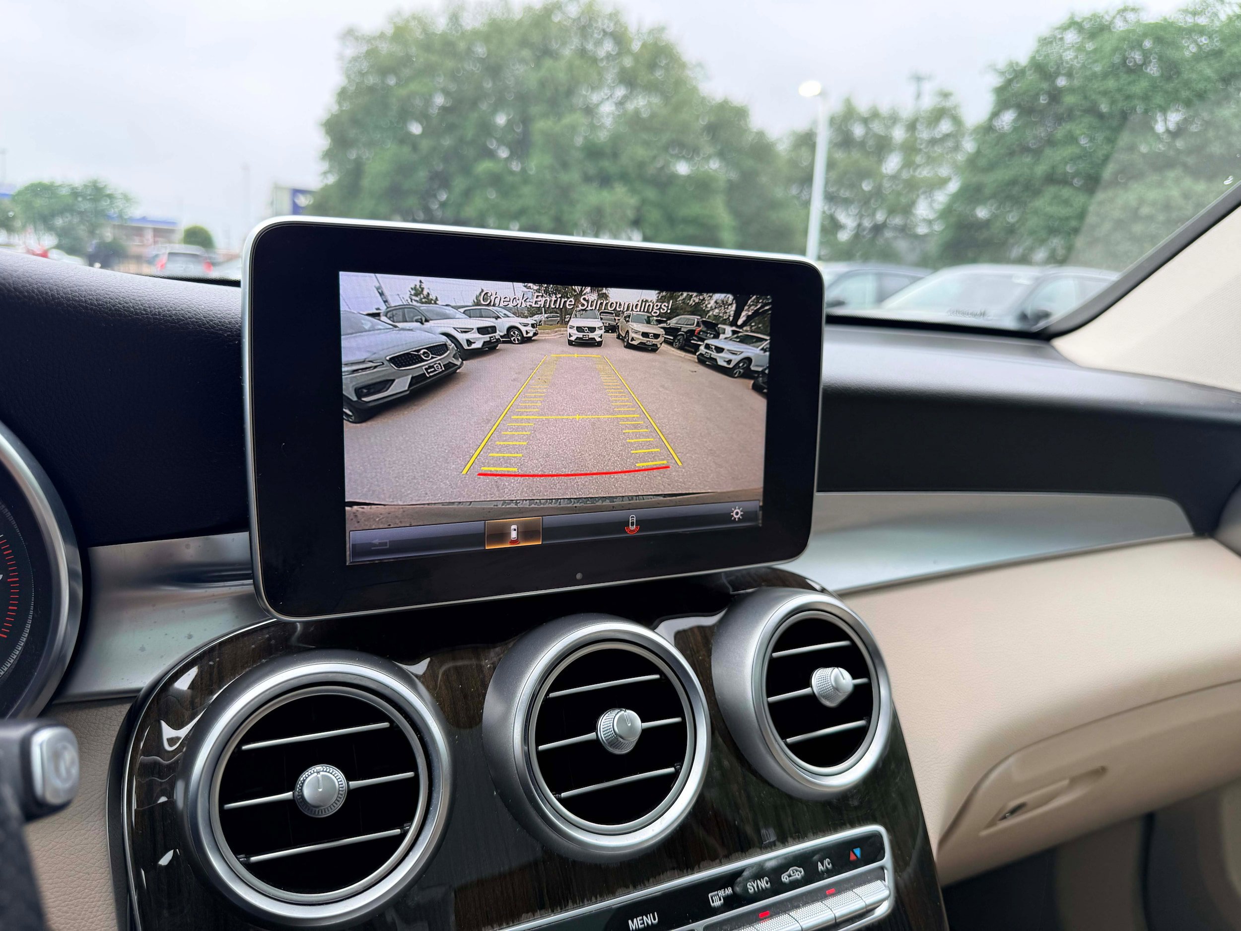 Used 2019 Mercedes-Benz GLC 300 4MATIC image 21