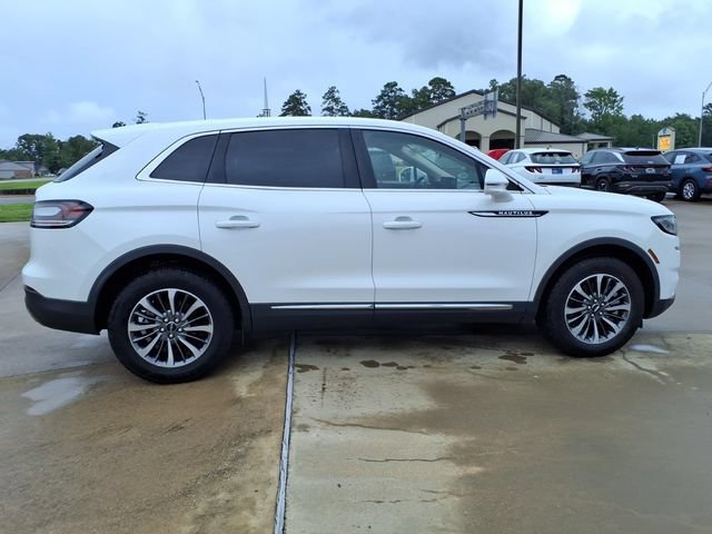 Used 2023 Lincoln Nautilus Reserve FWD image 2