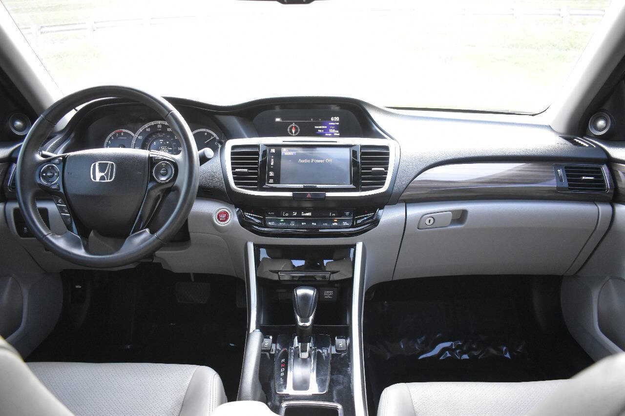 Used 2017 Honda Accord EX-L image 17