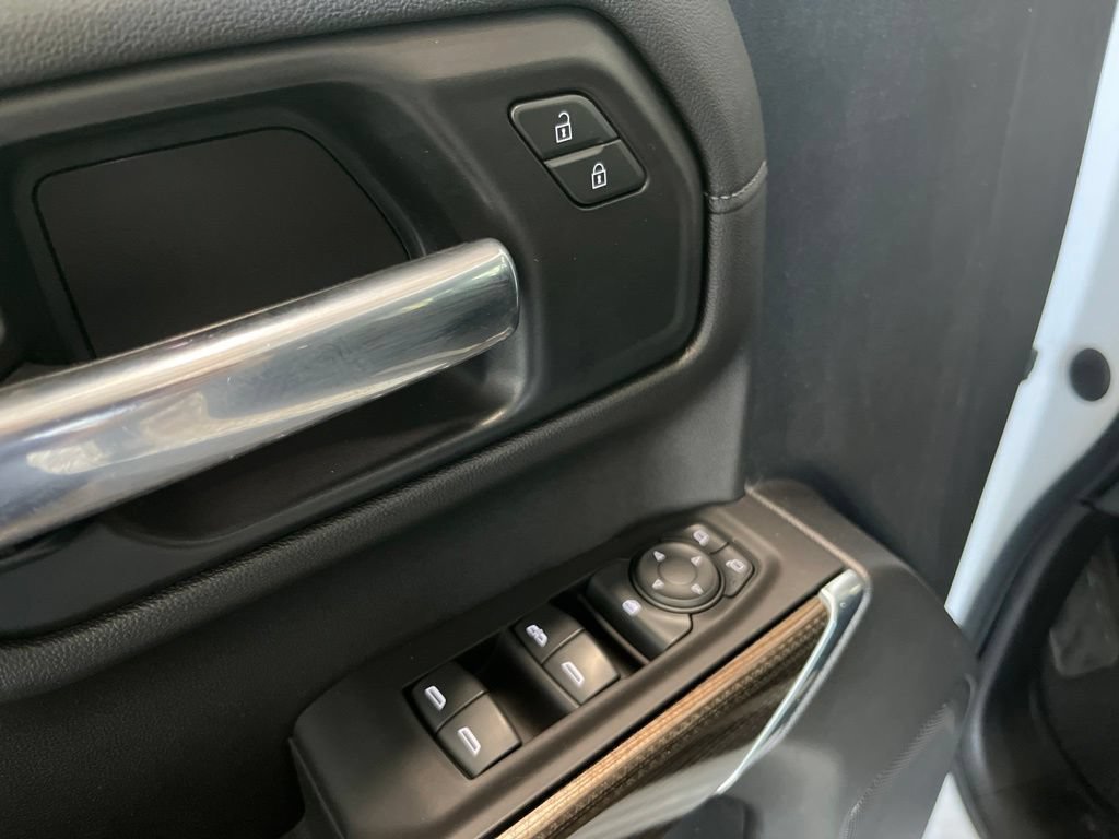 Used 2020 Chevrolet Silverado 1500 RST AWD/4WD image 4