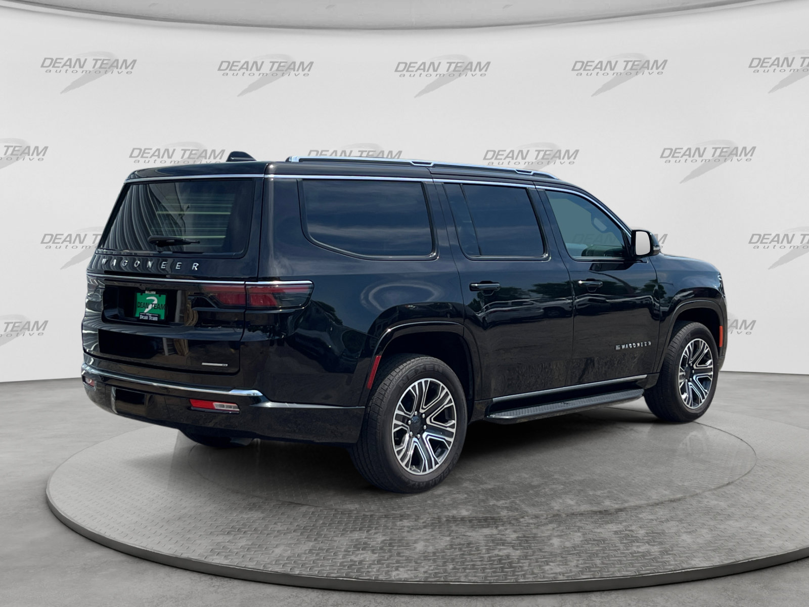 Used 2024 Jeep Wagoneer Series II AWD/4WD image 7