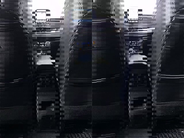 Used 2024 Mitsubishi Outlander SE image 22