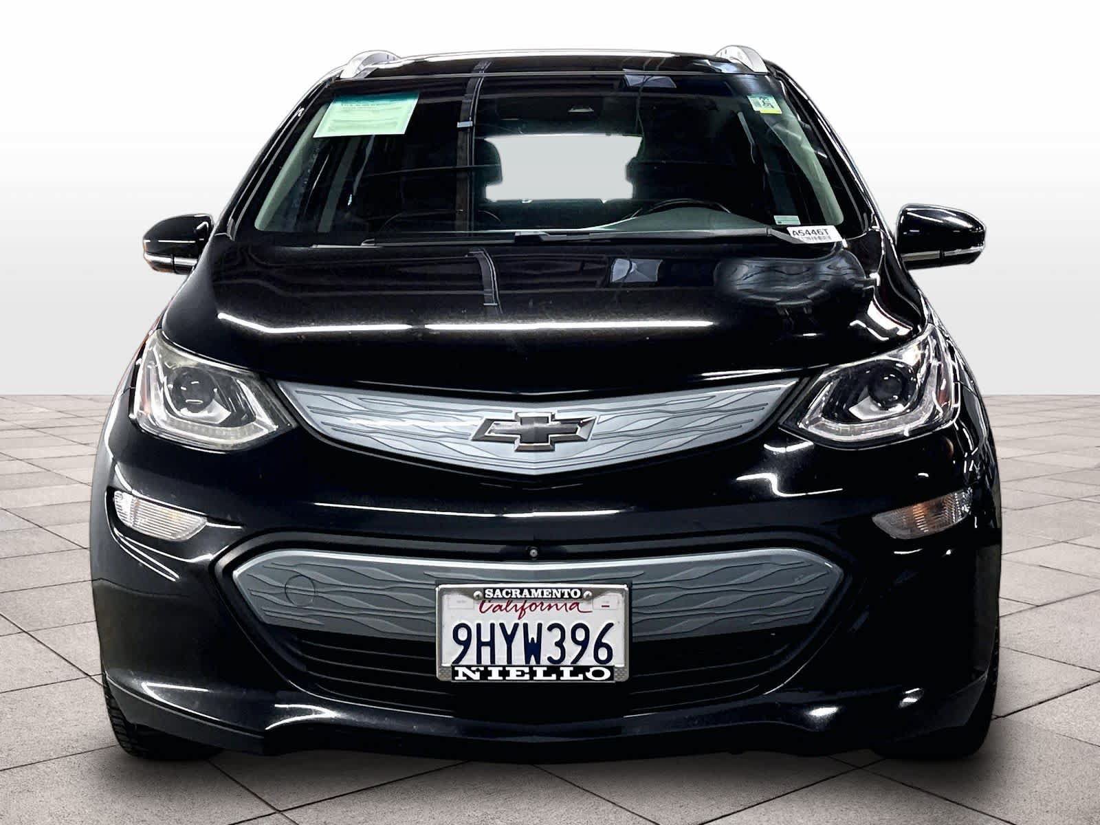 Used 2018 Chevrolet Bolt Premier w/ Driver Confidence II Package FWD image 3