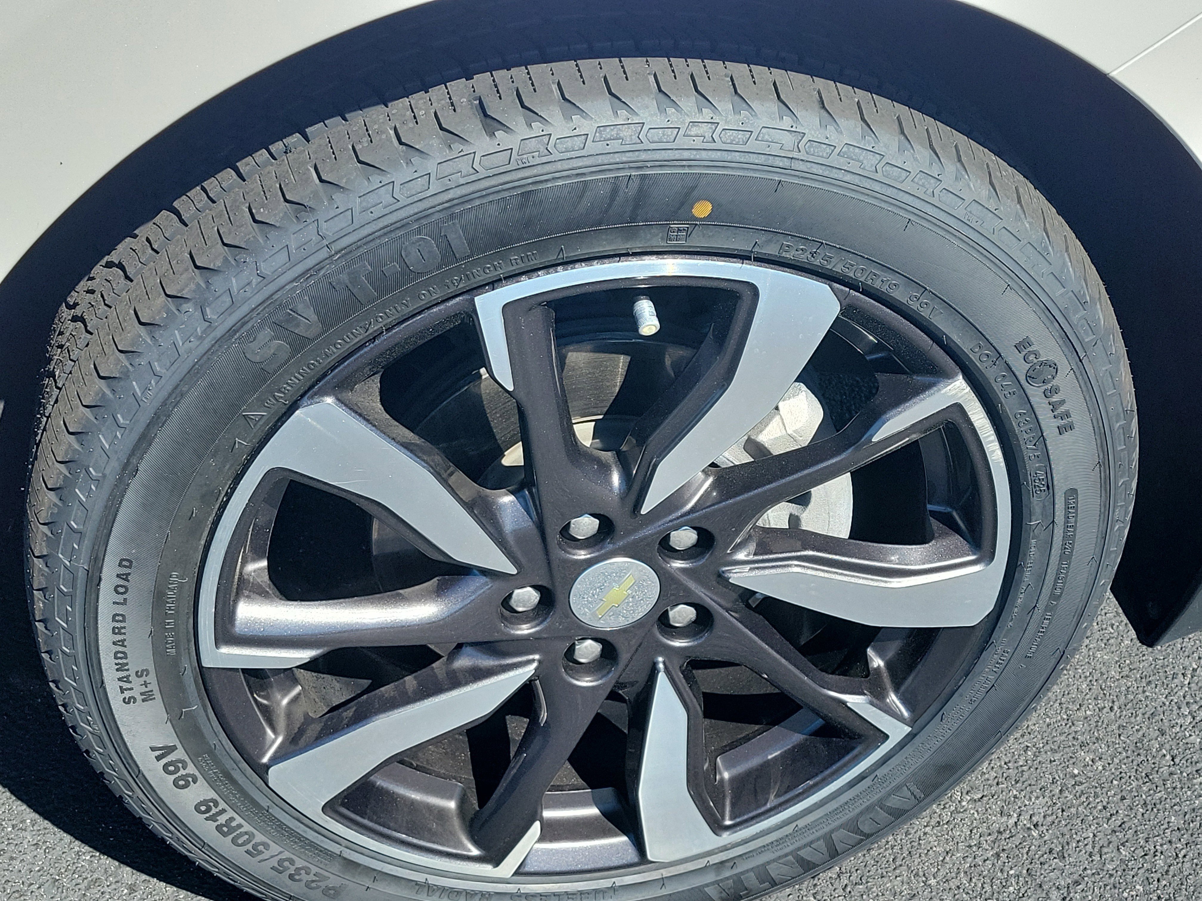 Used 2022 Chevrolet Equinox Premier image 8