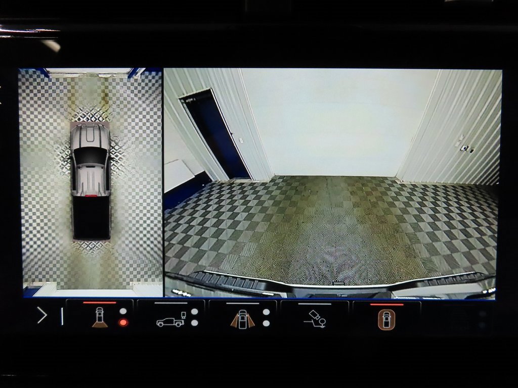 Used 2026 GMC Sierra 2500 AT4 image 16