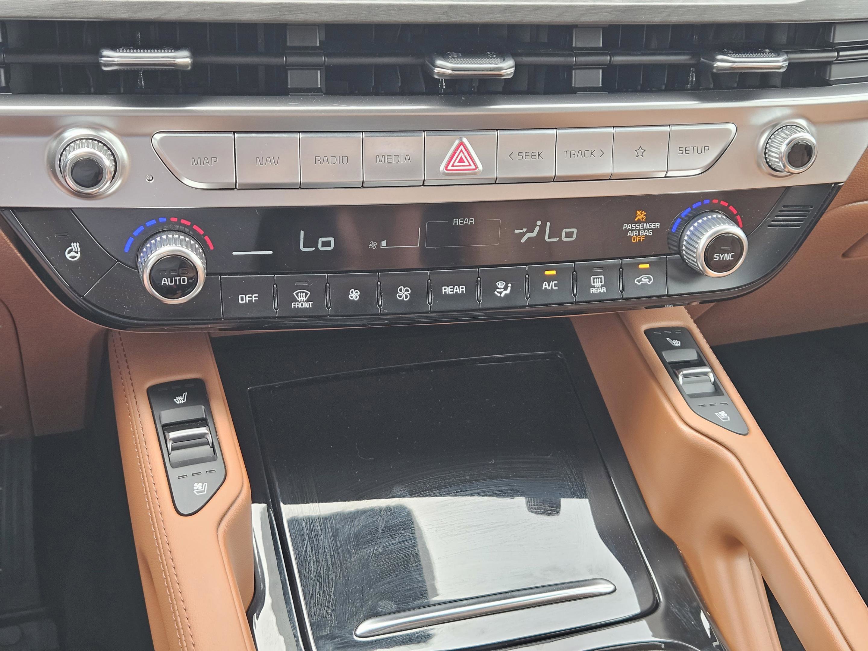 Used 2024 Kia Telluride EX X-Line AWD/4WD image 17