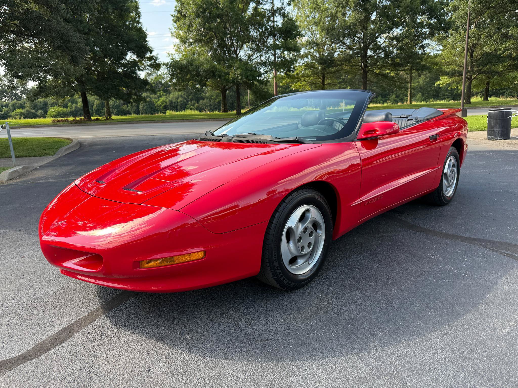 Used 1995 Pontiac Firebird Convertible RWD image 2