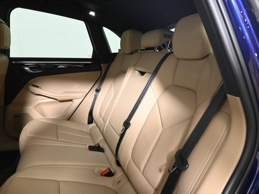 New 2026 Porsche Macan AWD/4WD image 38
