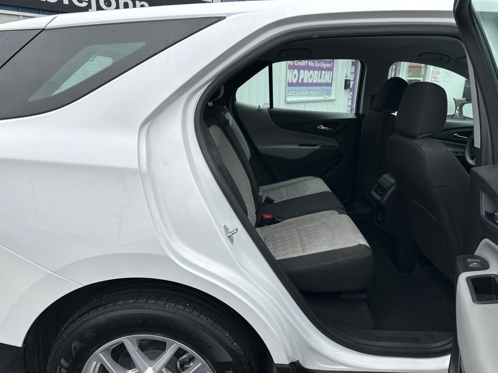 Used 2023 Chevrolet Equinox LS image 17