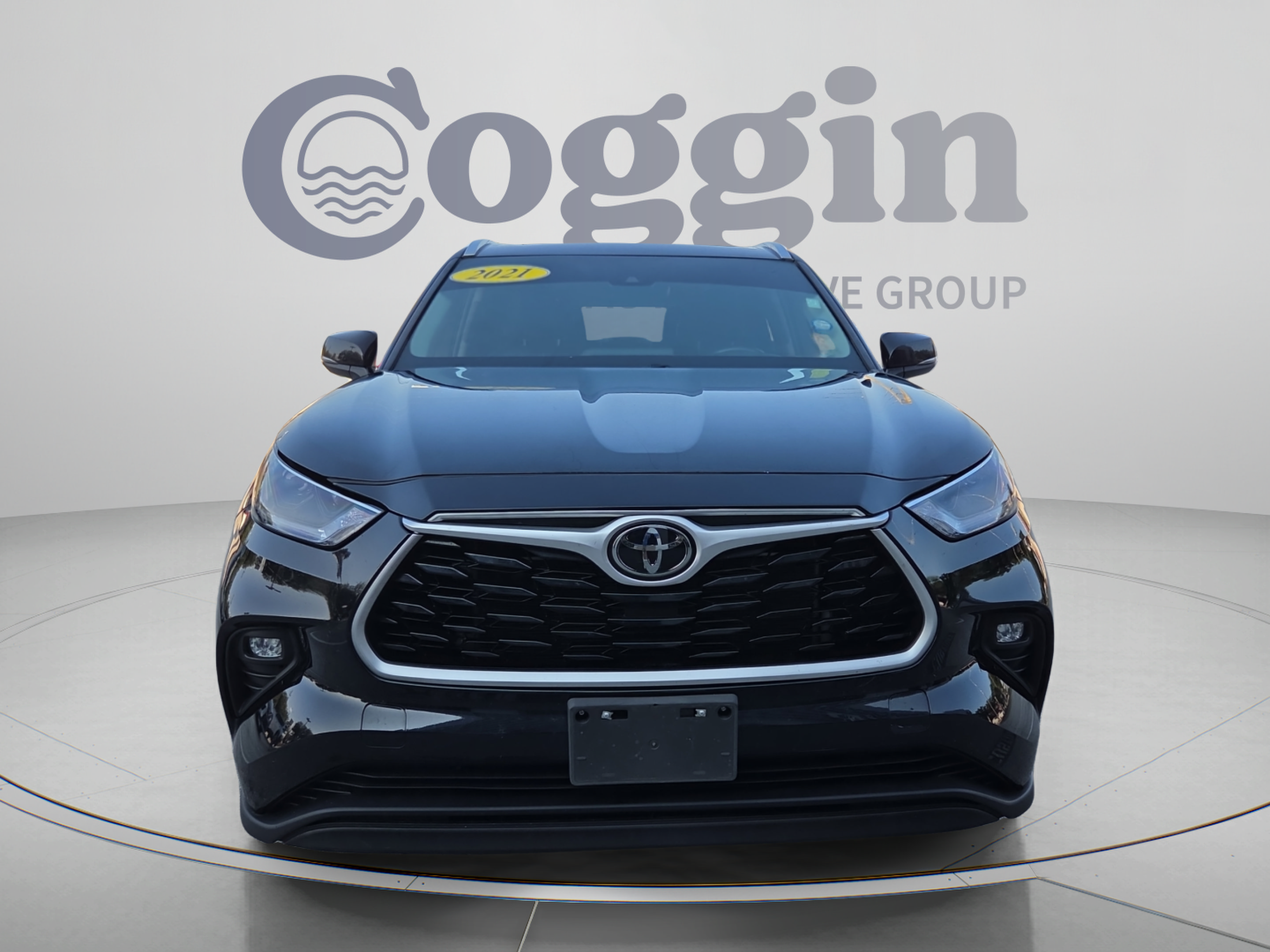 Used 2021 Toyota Highlander XLE FWD image 8