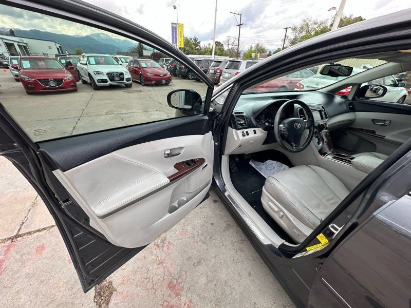Used 2011 Toyota Venza w/ Comfort Pkg FWD image 9