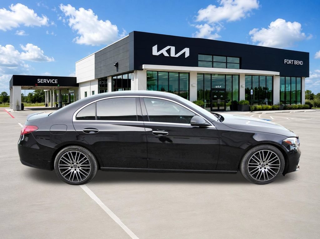 Used 2022 Mercedes-Benz C 300 4MATIC Sedan image 4
