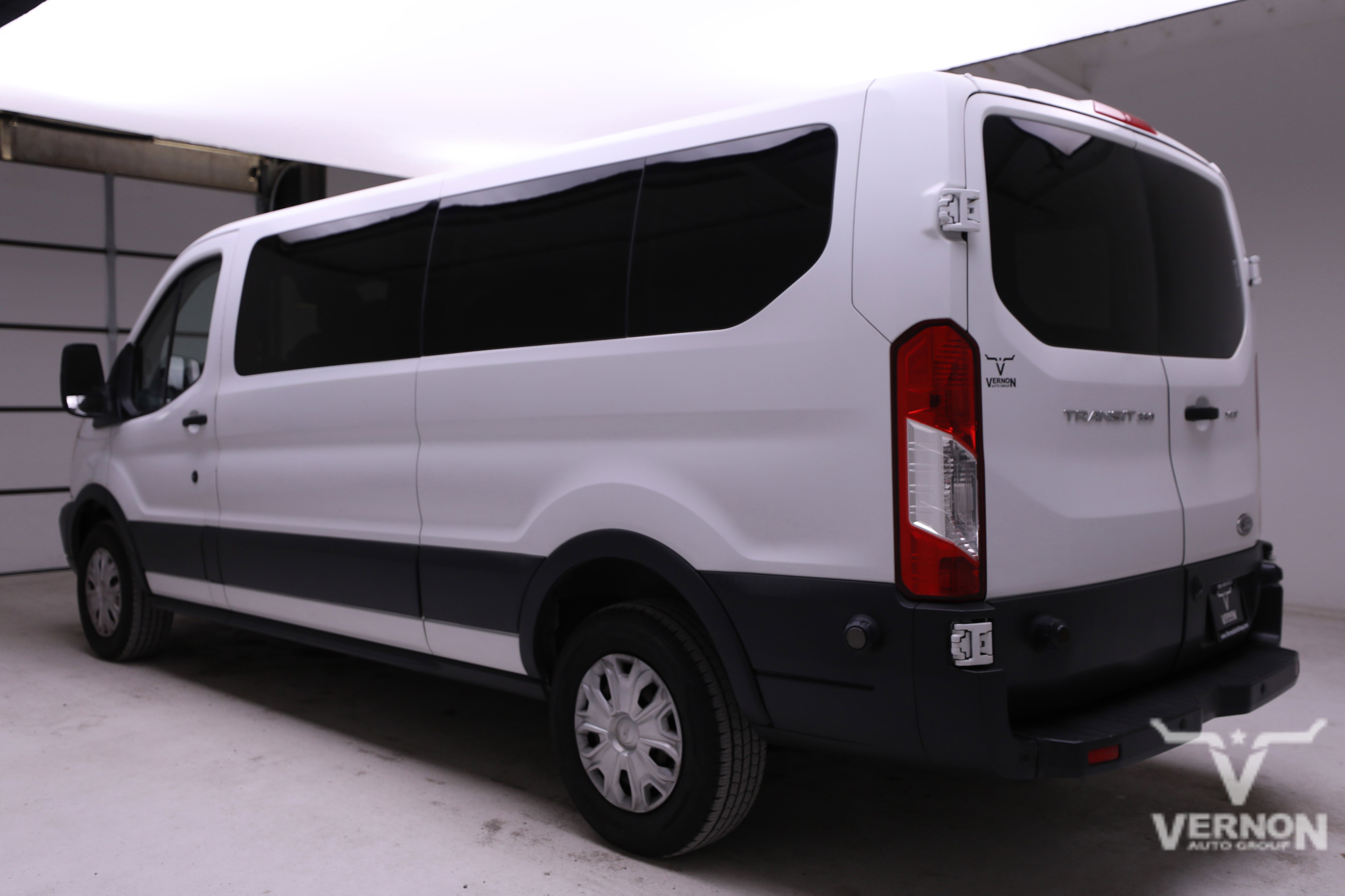 Used 2016 Ford Transit 350 XLT image 3