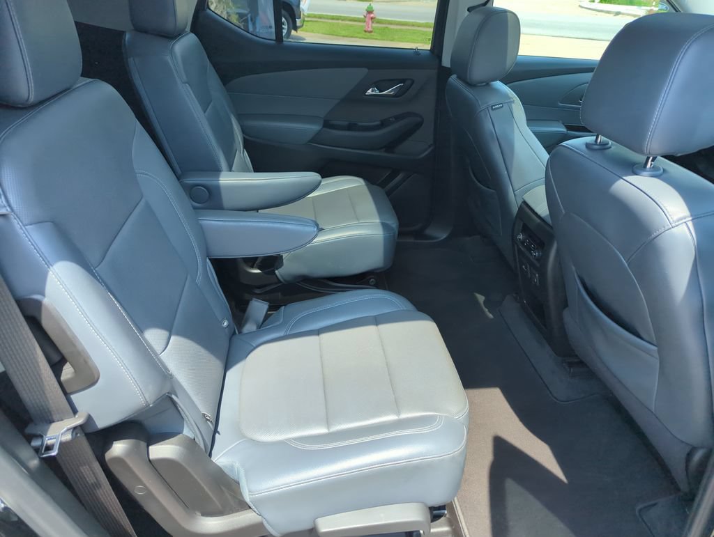 Used 2019 Chevrolet Traverse Premier w/ Driver Confidence II Package FWD image 37