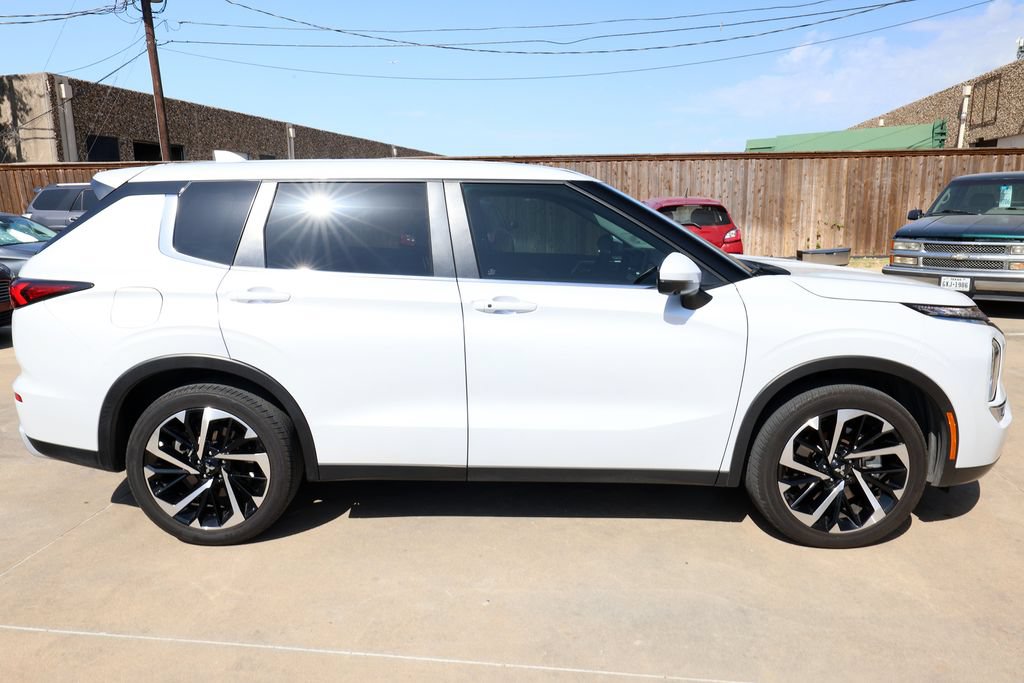Used 2024 Mitsubishi Outlander SE FWD image 4