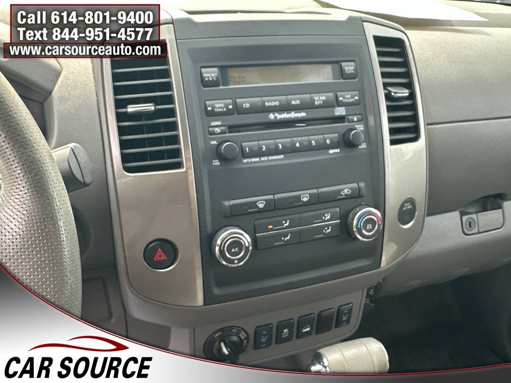 Used 2012 Nissan Frontier SL w/ Moonroof Pkg AWD/4WD image 18