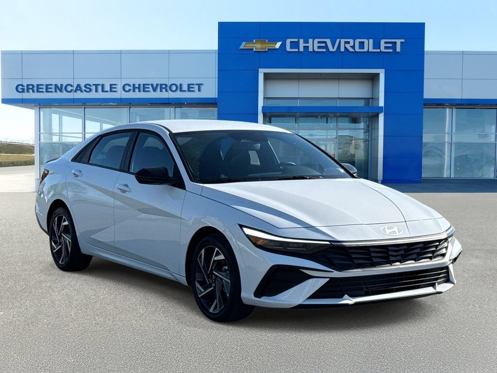Used 2025 Hyundai Elantra Sport FWD image 1