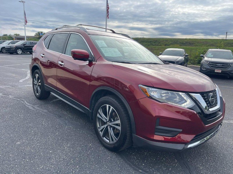 Used 2019 Nissan Rogue SV w/ Premium Package FWD image 2